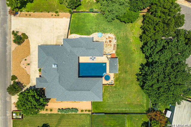 516 Winged Foot Property Photo 1