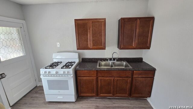 218 Claremont Ave Property Photo 16