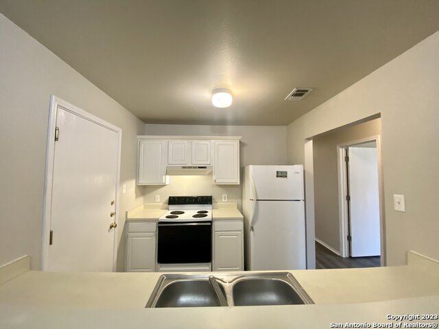 8846 Old Sky Hbr Property Photo 2