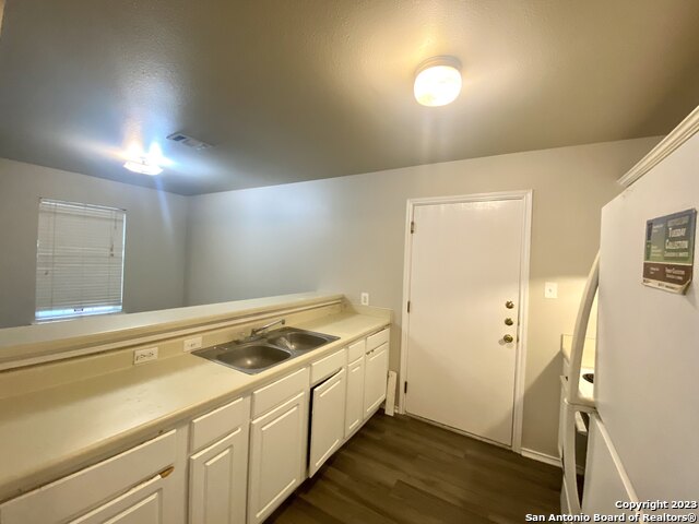 8846 Old Sky Hbr Property Photo 8