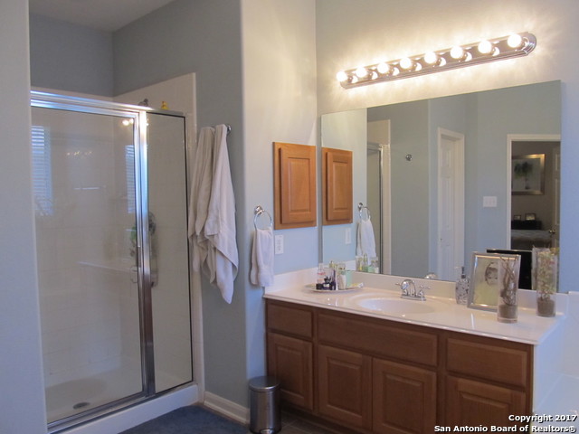 118 Stonewall Bnd Property Photo 10