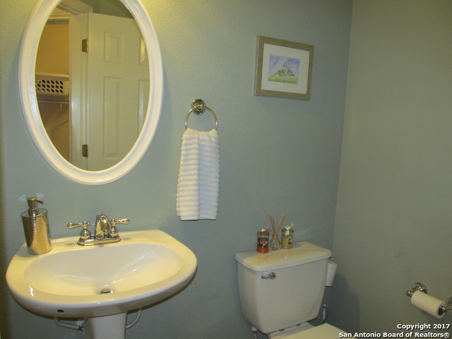 118 Stonewall Bnd Property Photo 11