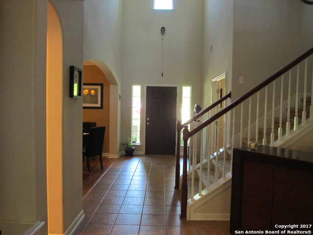 118 Stonewall Bnd Property Photo 13