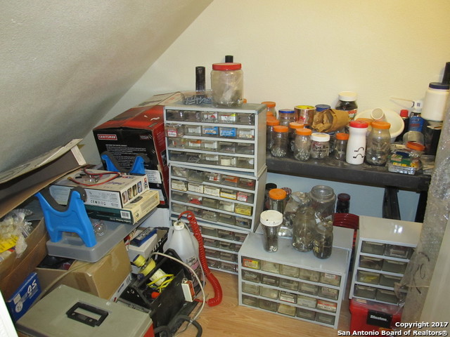 118 Stonewall Bnd Property Photo 21