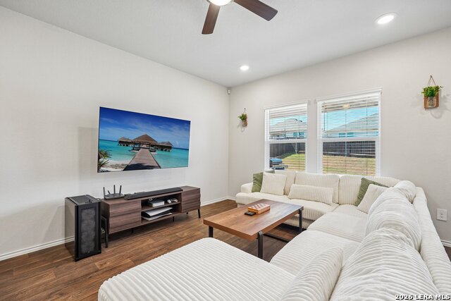 841 Bahia Pl Property Photo 5