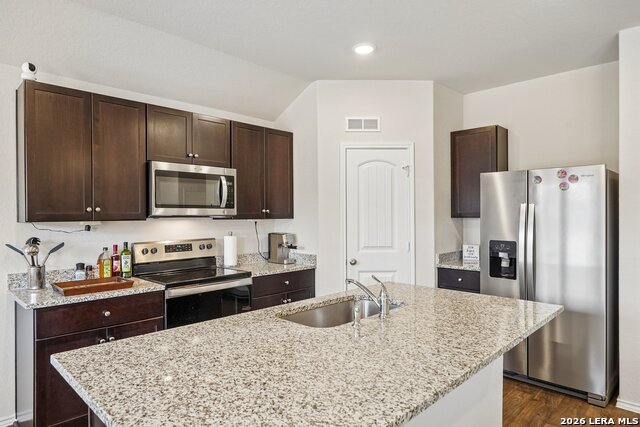 841 Bahia Pl Property Photo 9