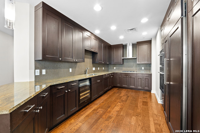 4242 Broadway Property Photo 4