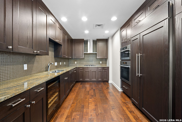 4242 Broadway Property Photo 5