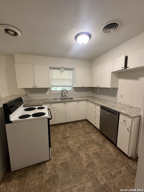 410 Hialeah Ave Property Photo 5