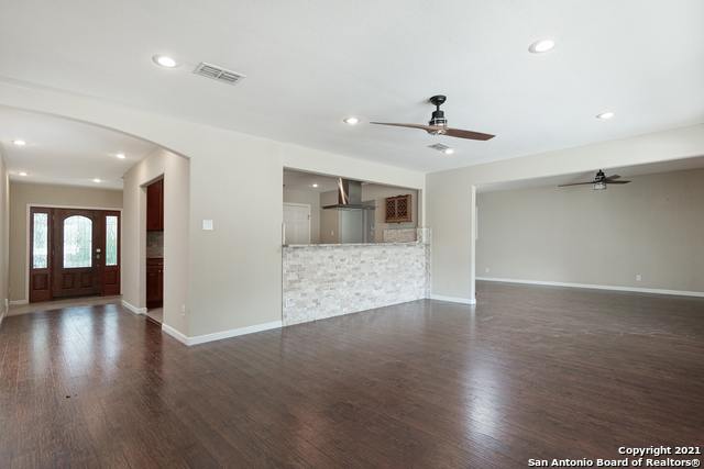 10211 Rafter O Trl Property Photo 4
