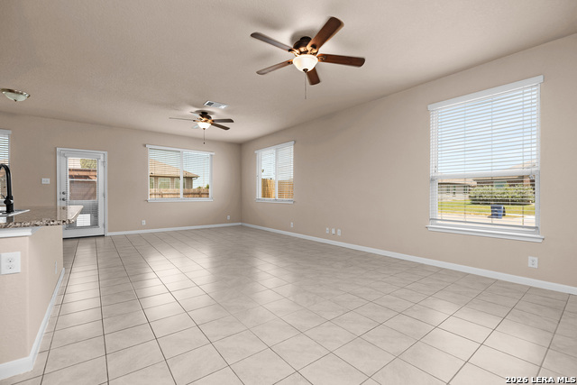 481 Centinela St Property Photo 6