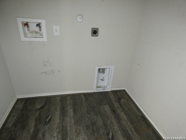 935 Watson Way Property Photo 26