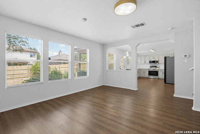 1503 Golden Wing Property Photo 6
