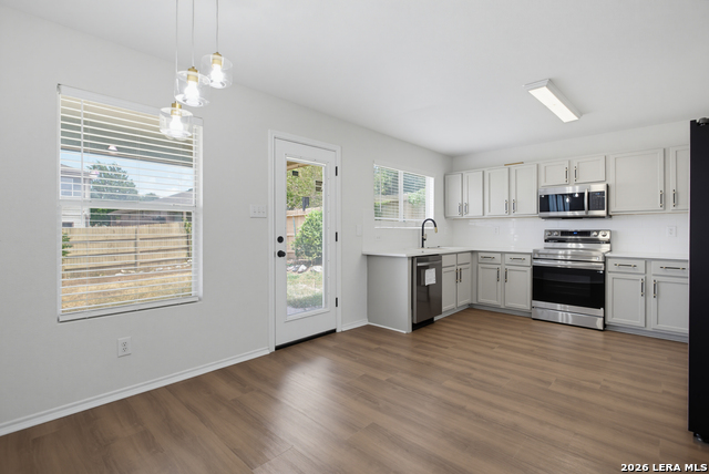 1503 Golden Wing Property Photo 9
