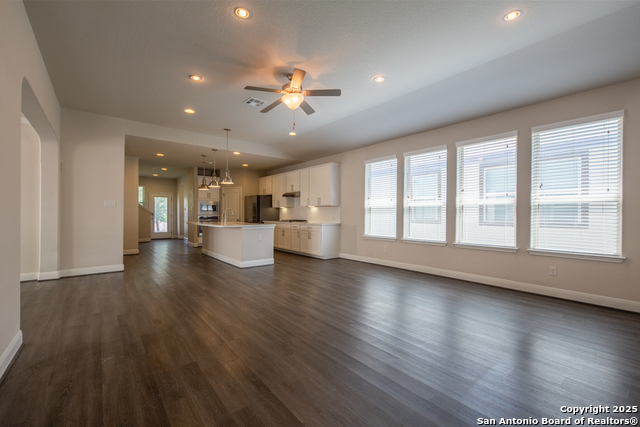 6819 Black Diamond Property Photo 2
