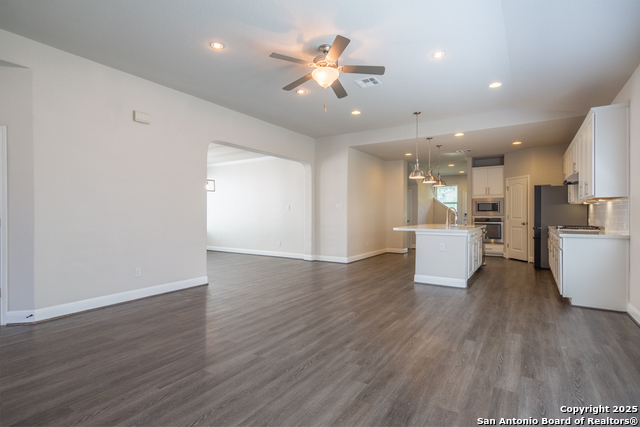 6819 Black Diamond Property Photo 3