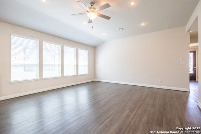 6819 Black Diamond Property Photo 5