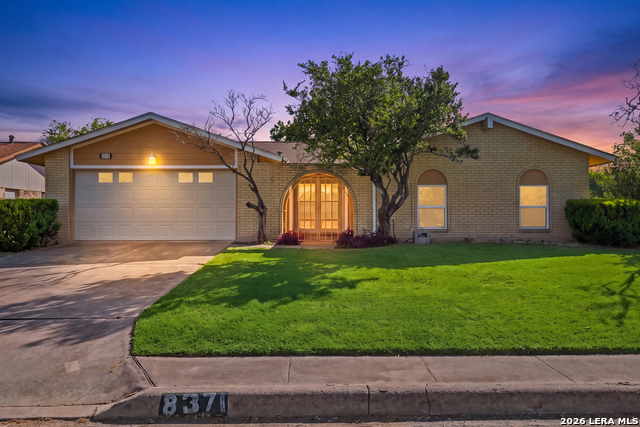 8371 Bent Waters Property Photo 4
