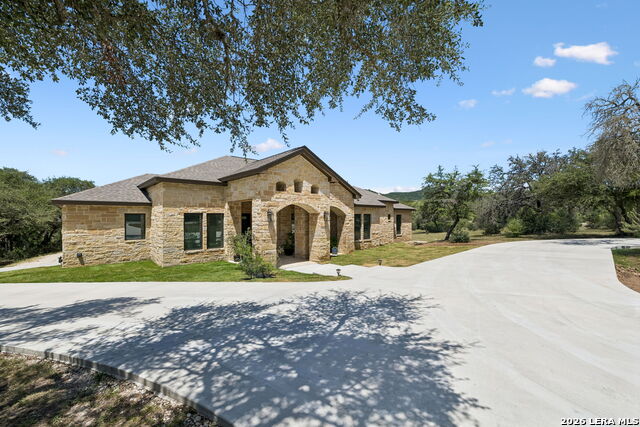 879 Latigo Blvd Property Photo 3