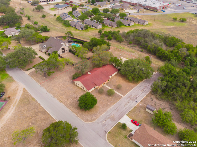 101 Encino Park Property Photo 26