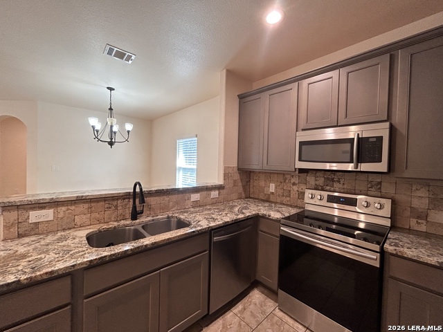 5981 Midcrown Dr Property Photo 4