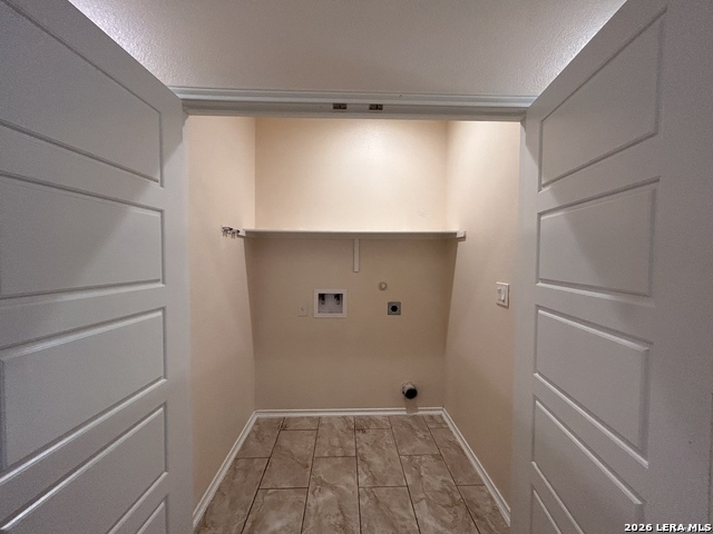 5981 Midcrown Dr Property Photo 8