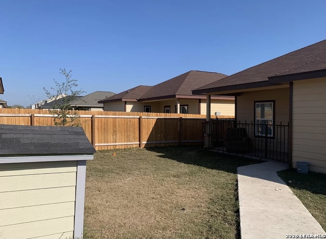 5981 Midcrown Dr Property Photo 10