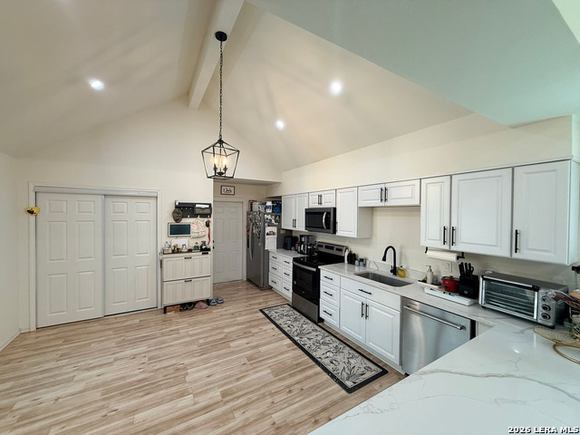 3020 Morning Trl Property Photo 9