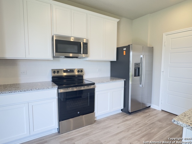 4278 Winston Way Property Photo 4