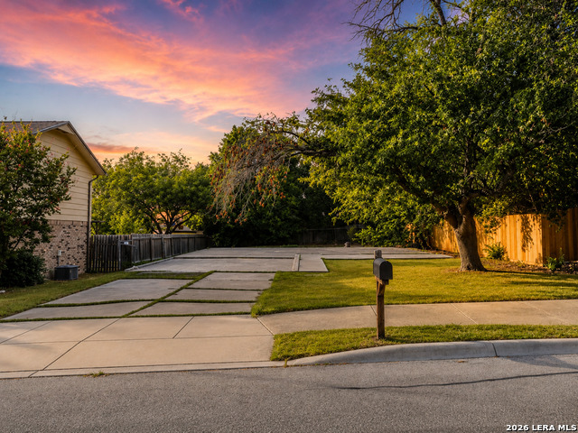 3317 Turnabout Property Photo 1