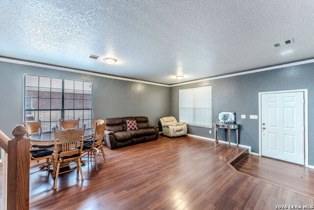 7219 Albany Rdg Property Photo 3