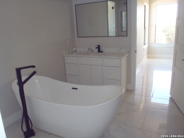 650 Shady Holw Property Photo 32