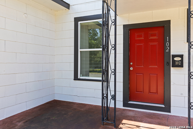 216 Eleanor Ave Property Photo 9