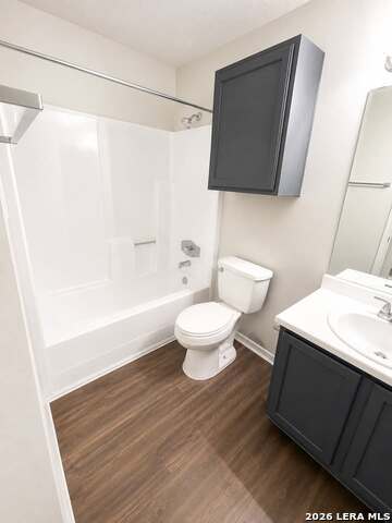 3715 Bremen St Property Photo 5
