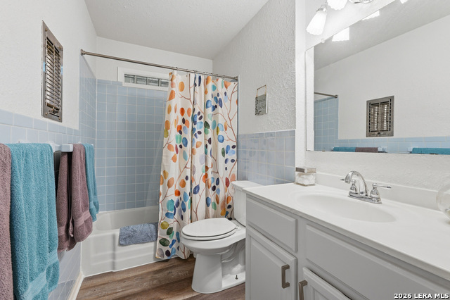228 S Ponton St Property Photo 16