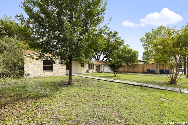 111 N Lewis Ave Property Photo 3