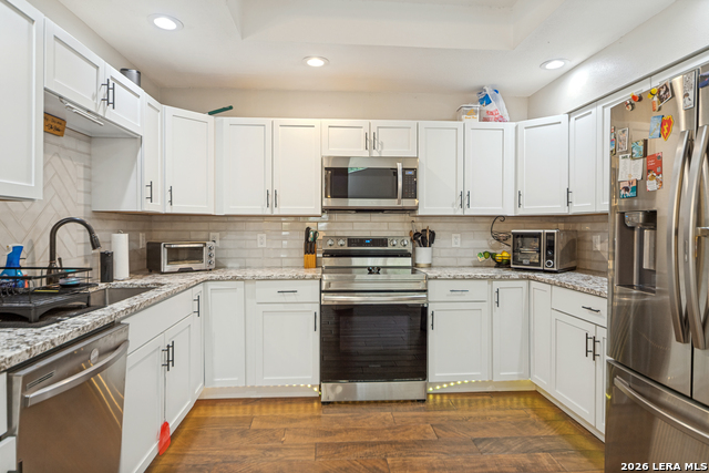 13038 Hunters Breeze St Property Photo 9