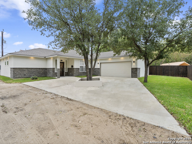 5338 Howard St Property Photo 2