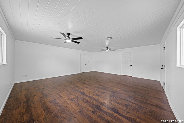 516 Westminster St Property Photo 10