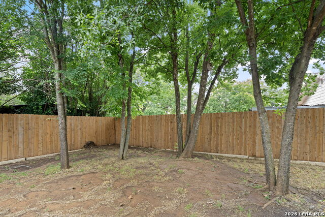 516 Westminster St Property Photo 24