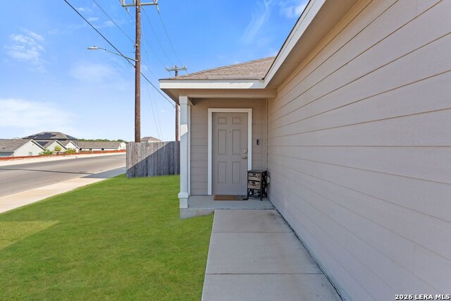 903 Stricker Path Property Photo 3