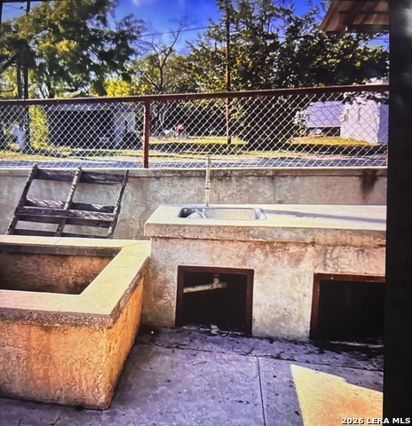 19977 N Highway 277 Property Photo 6