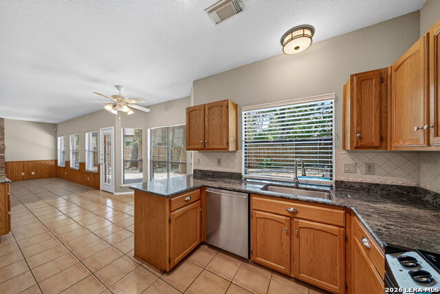 2326 Oak Castle Property Photo 15
