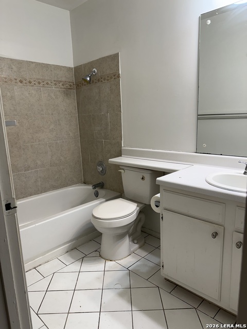 13410 Syracuse St Property Photo 6