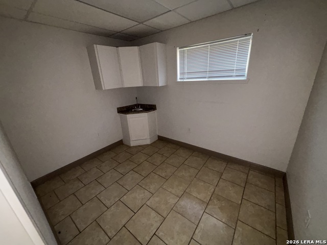 1302 S General Mcmullen Dr Property Photo 7