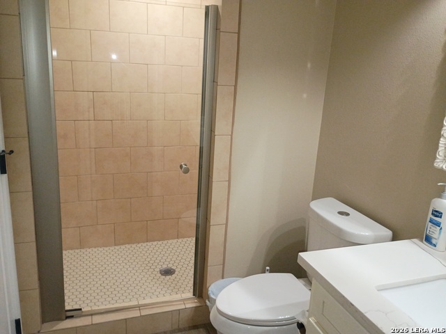 1012 E Bowie St Property Photo 17