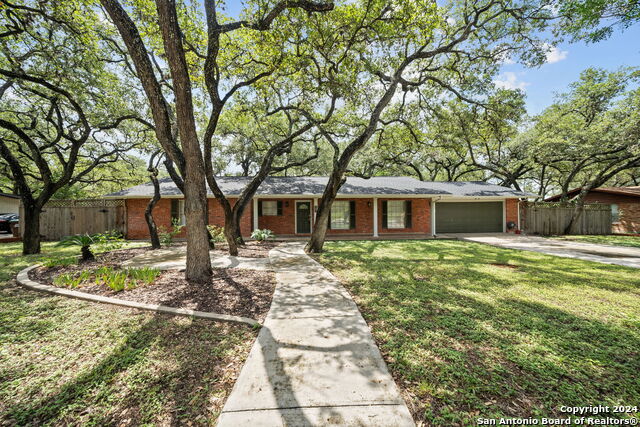 202 DONELLA DR Property Photo 1