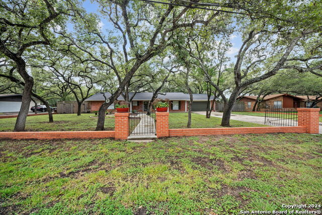 202 Donella Dr Property Photo 4