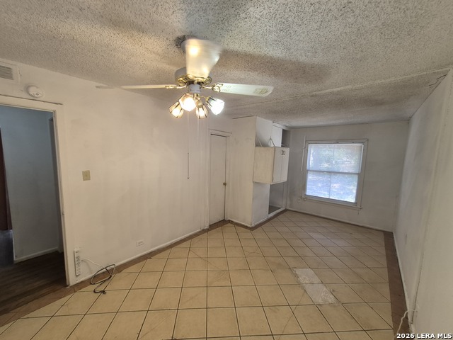 807 Weizmann St Property Photo 12