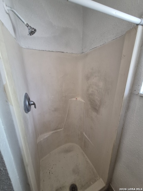 807 Weizmann St Property Photo 16